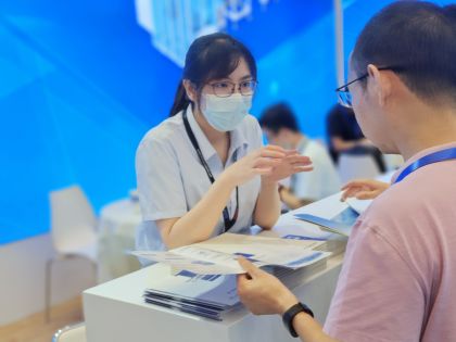 雙葉片靜脈針機自動生產線